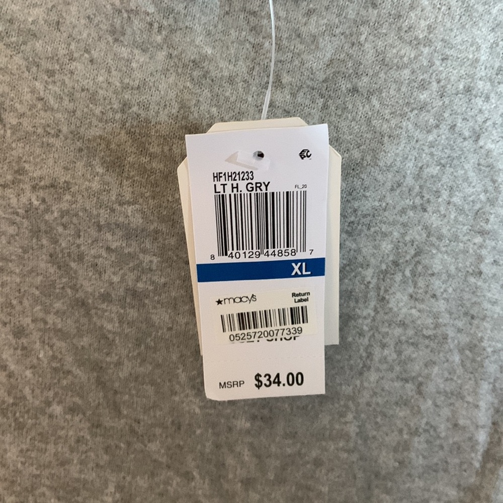 Macy’s Bundle (2 sweaters) - Picture 2 of 7